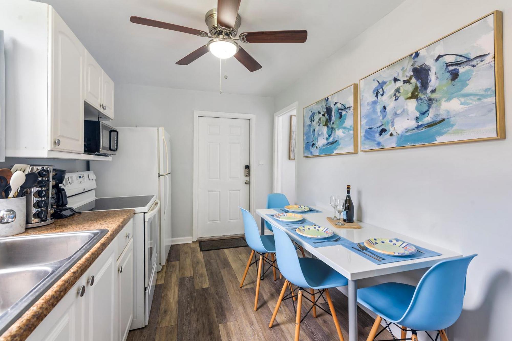 Chic Downtown Vacation Home And Guest Home غرب شاطئ بالم المظهر الخارجي الصورة
